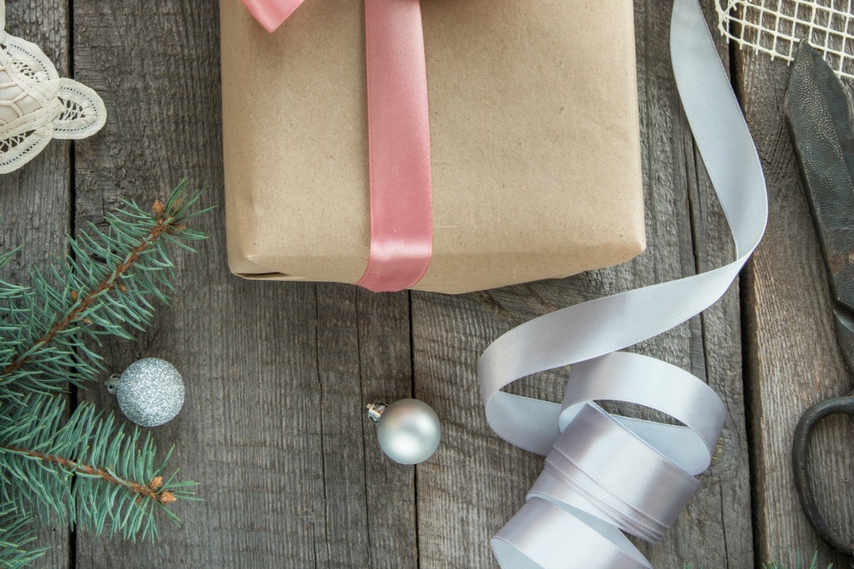 20 Gift Ideas for Restaurant Servers & Bartenders Unique Gifter