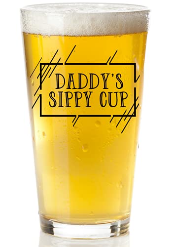 COOL AF Daddy’s Sippy Cup Beer Glass - 16 Oz, Scratch Resistant Funny Beer Glass - Stocking Stuffers and Gag Gifts for Men - Birthday, Father’s Day, or New Dad Gifts - Printed in the USA