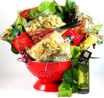 Gift Basket Village: Taste of Italy (Large) - Gourmet Italian Pasta & Sauce Gift Set