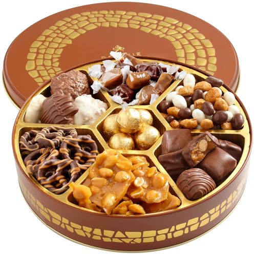 Candy and Snack Gift Basket– Variety Gourmet Food Gifts Prime- Chocolate and Nut Gift Box, Assortment Tray- Idea for Men, Woman & Families- Bonnie & Pop