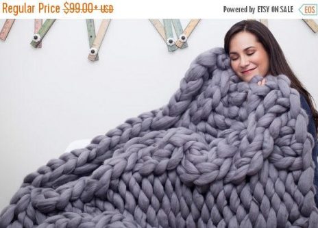 Cozy chunky knit blanket gift ideas for your wife's 50th birthday