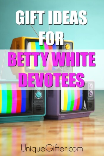 Betty White is quite possibly the greatest ever. I want all these things. | Christmas Gift Ideas | Birthday Gifts because I love Betty White | Buy Me These for Valentine's Day!