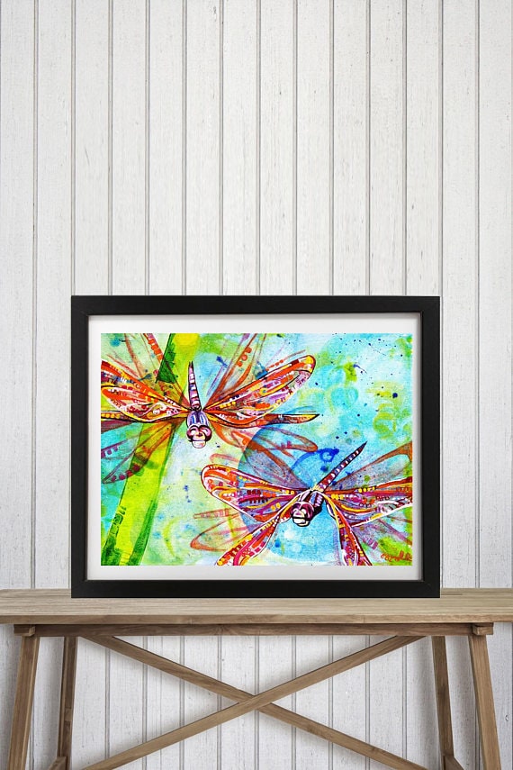 Gift ideas for dragonfly lovers would be beautiful in an office. 