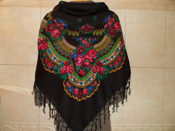 Vintage Ukrainian shawl
