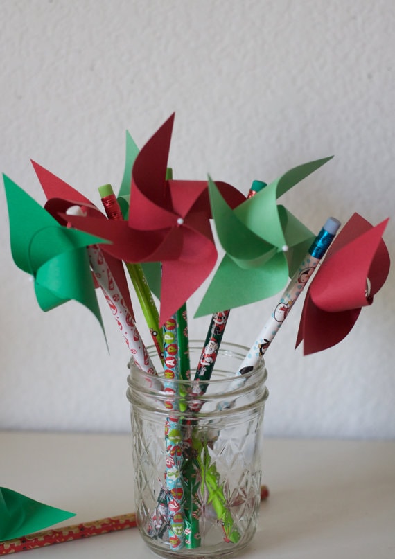 Christmas Classroom Gifts for 4th Grade Students - Unique Gifter