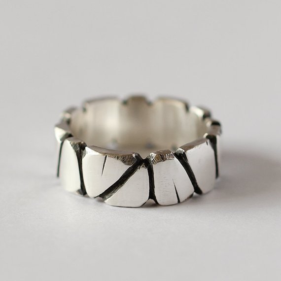 Platinum Ring with rough designs