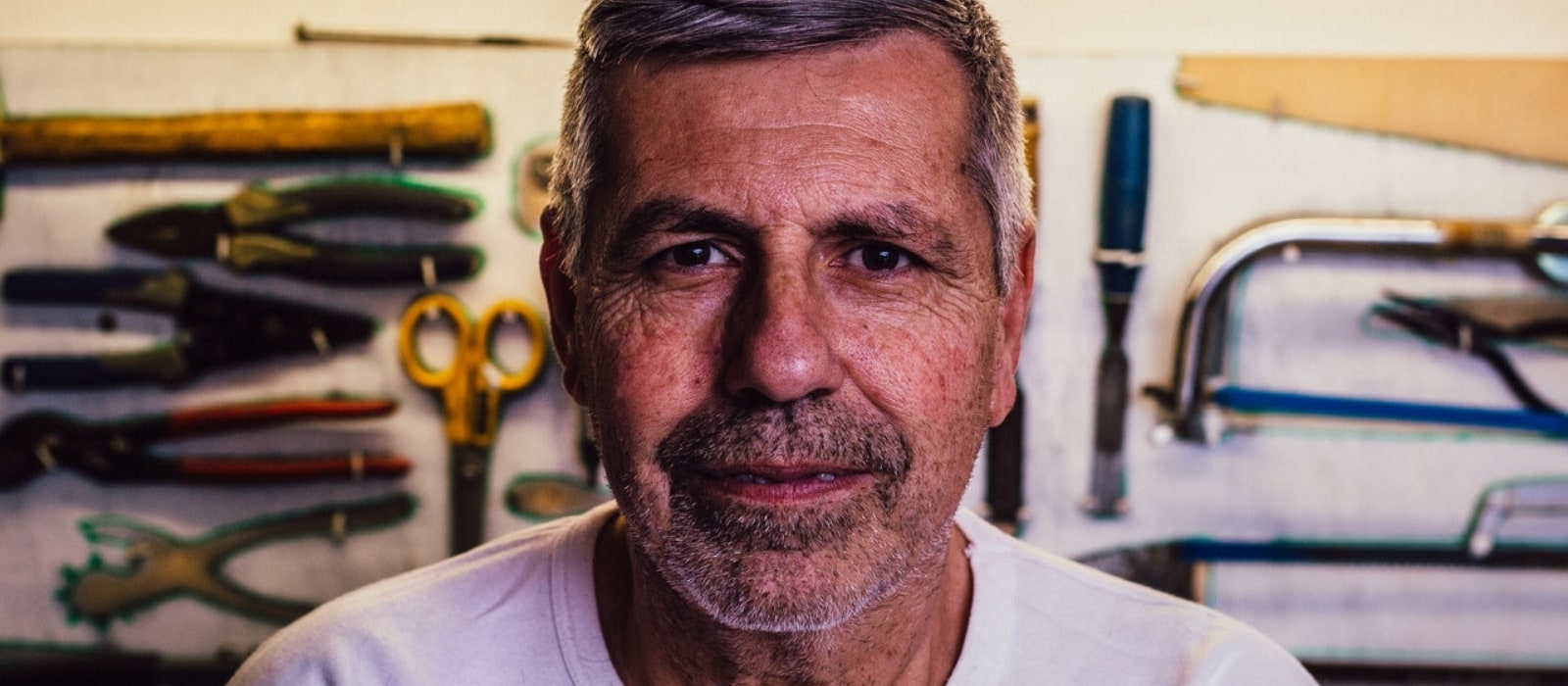 20 Father’s Day Gifts For Elderly Dads - Unique Gifter