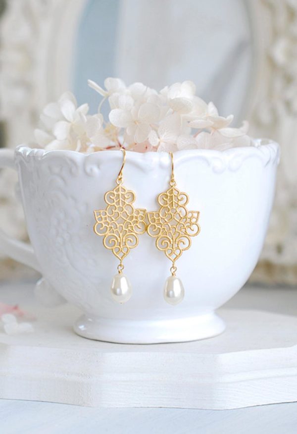 20 14th Ivory Anniversary Gifts for Her Unique Gifter