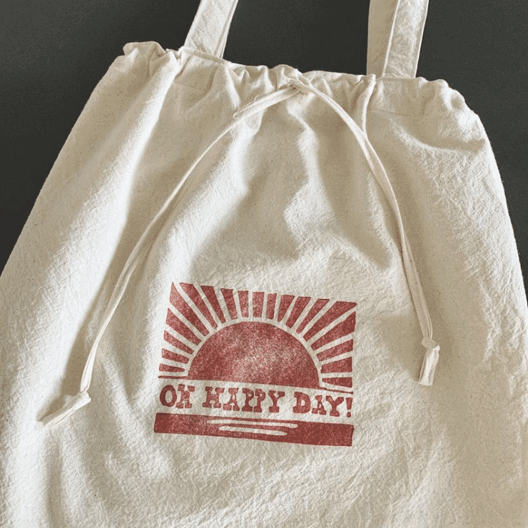 adorable retro tote bag gift idea for teenage girls