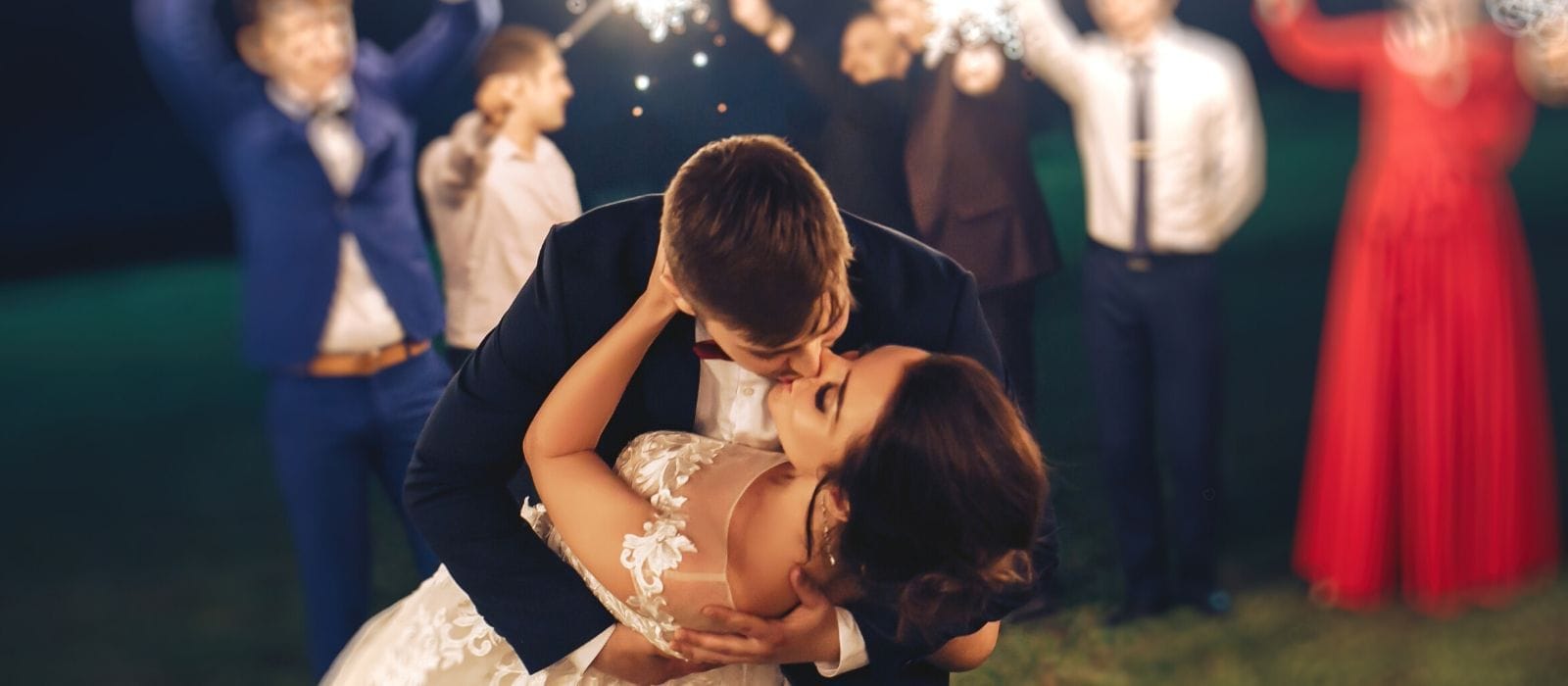 10 Ideas for a Wedding Gift on a Budget | Unique Gifter