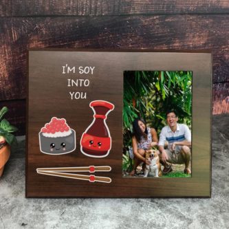 A nice (or cute) photo frame with photo