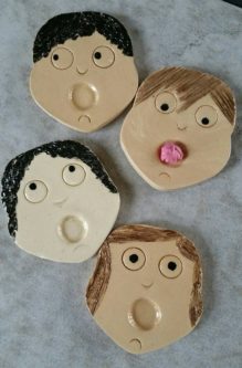 Funny chewing gum holder for kids 
