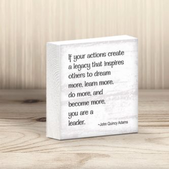 desk top leadership quote block 
