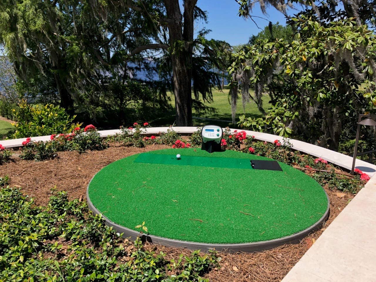 Round circle custom golf practice green.