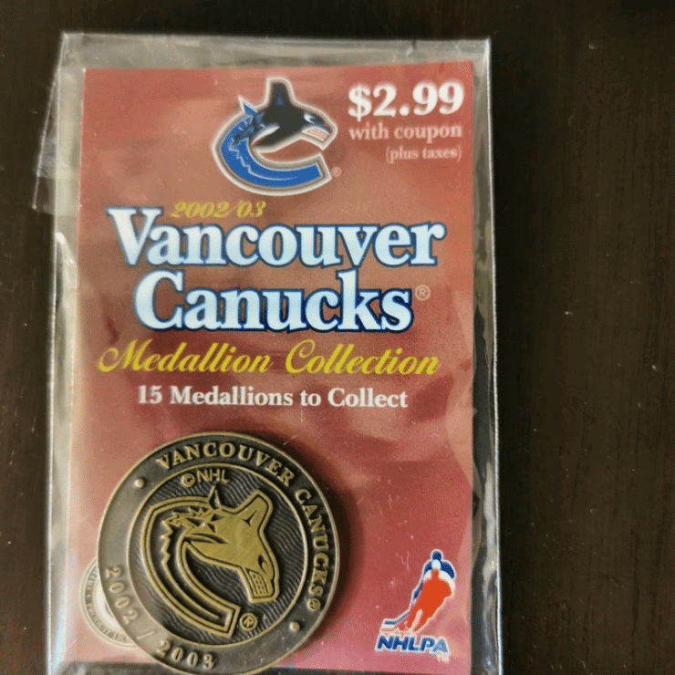 collectable canucks medallion 