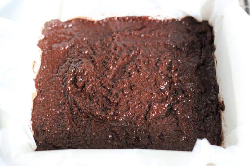 grinch fudge keto chocolate spread into baking pan