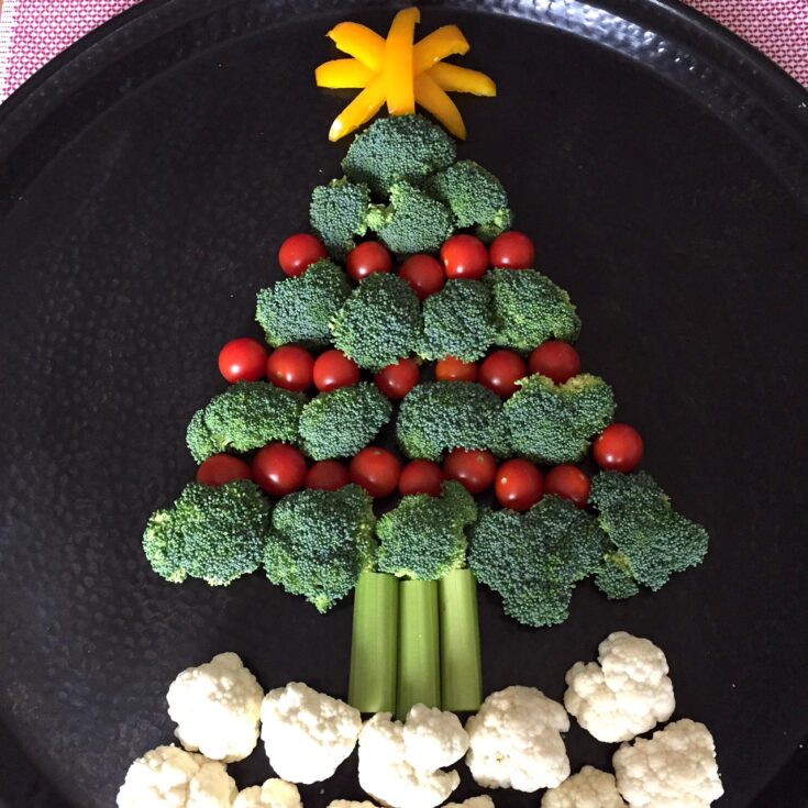 Image for Christmas Tree Shaped Vegetable Platter Appetizer Tray