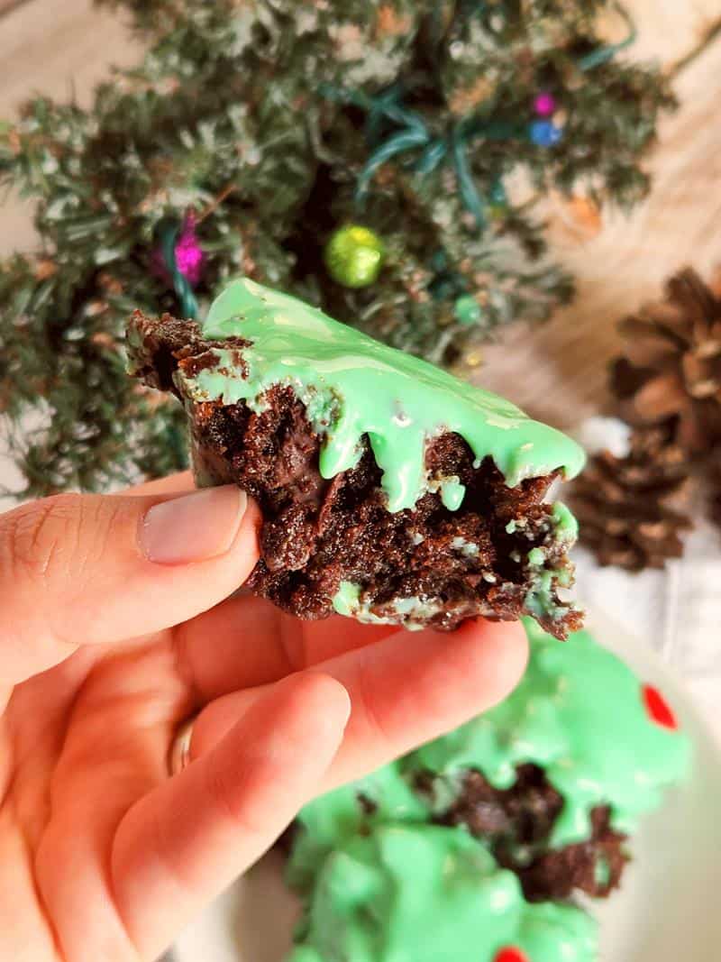 brownies with green icing 