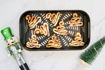 Arranging tress in the air fryer tray