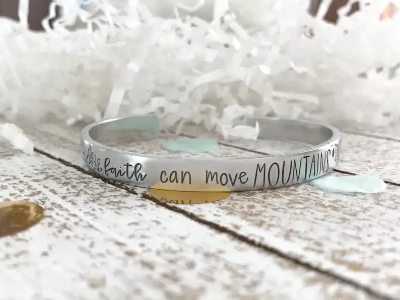 Faith can move mountains bracelet for women