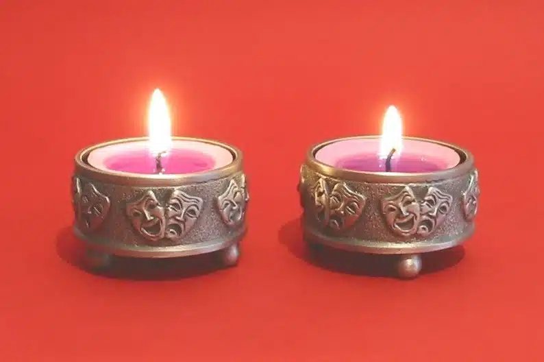 Theatre themed candle gift ideas for a Jewish theatre buff