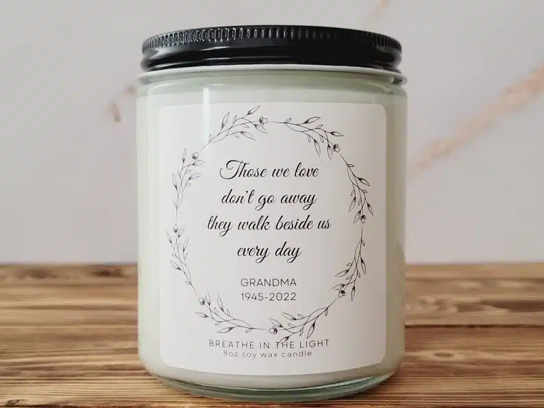 Sympathy candle that can be personalized