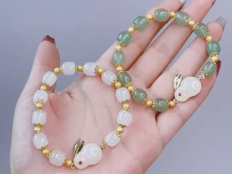 Jade bunny bead bracelet 