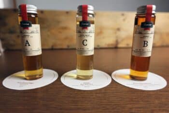 Flaviar whiskey tasting samples