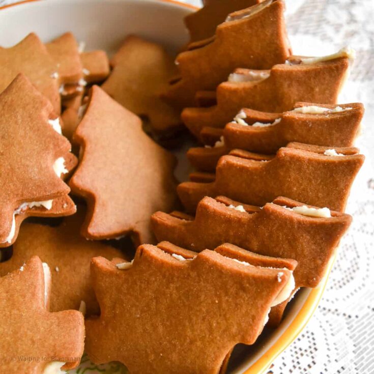 Image for Gingerbread Sandwich Cookies with Rum Buttercream